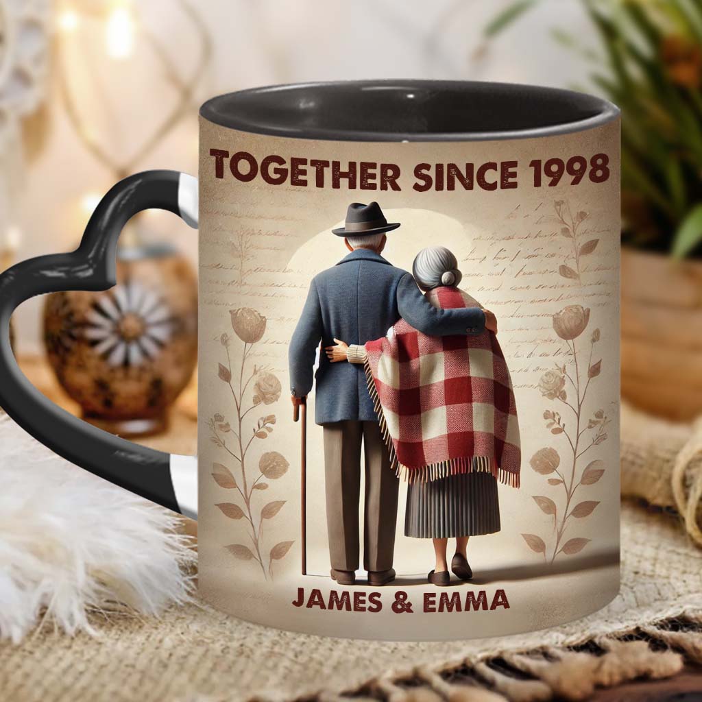 Seit Jahren zusammen - Personalisierte Tasse mit Herzgriff für Paare