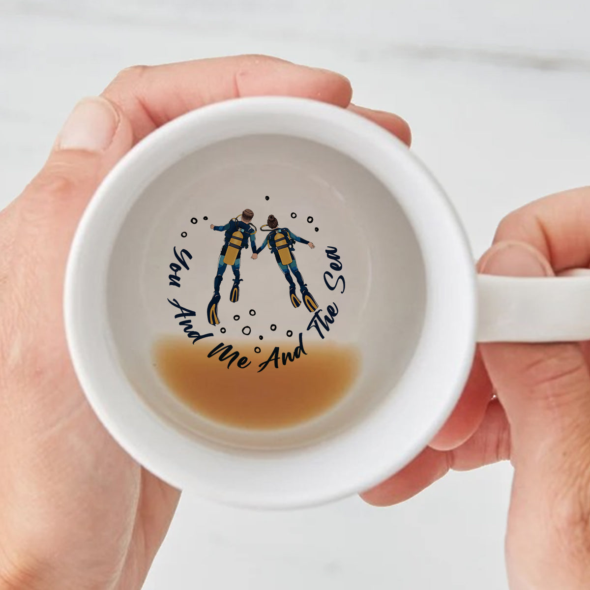 Du und ich und das Meer – Personalisierte Taucher-Tasse mit versteckter Botschaft