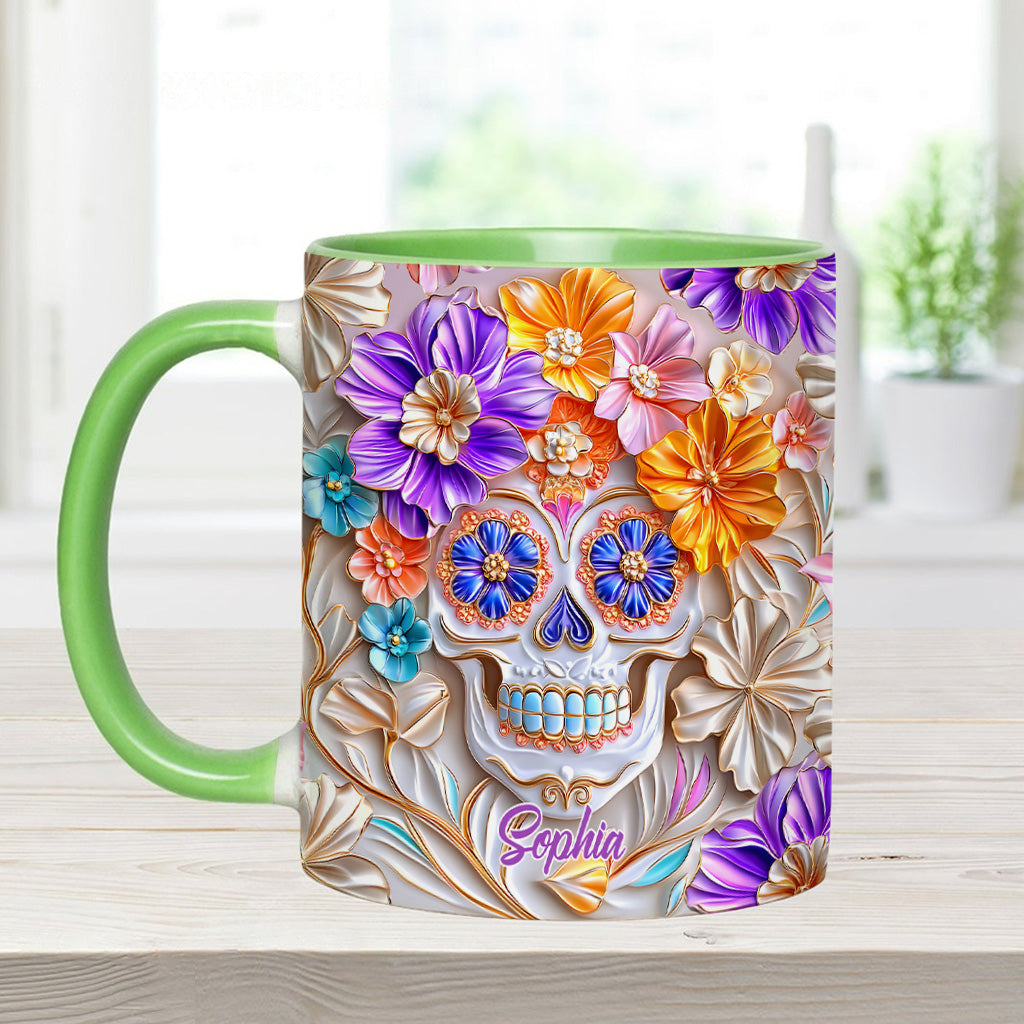 Personalisierte Tasse mit Totenkopf-Motiv und Blumendekor