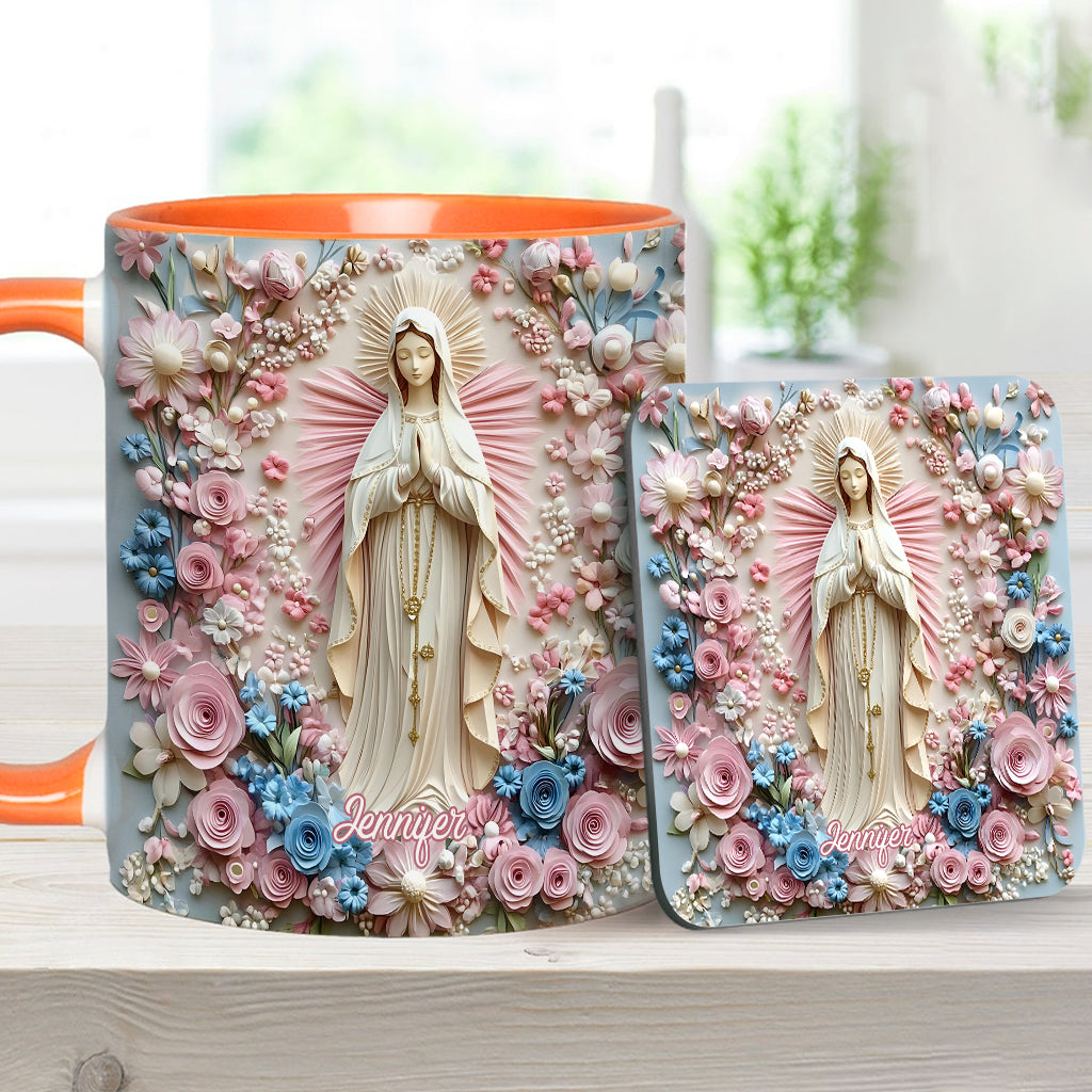 Mariä Gelassenheit mit Blumen – Personalisierte Tasse mit christlichem Akzent