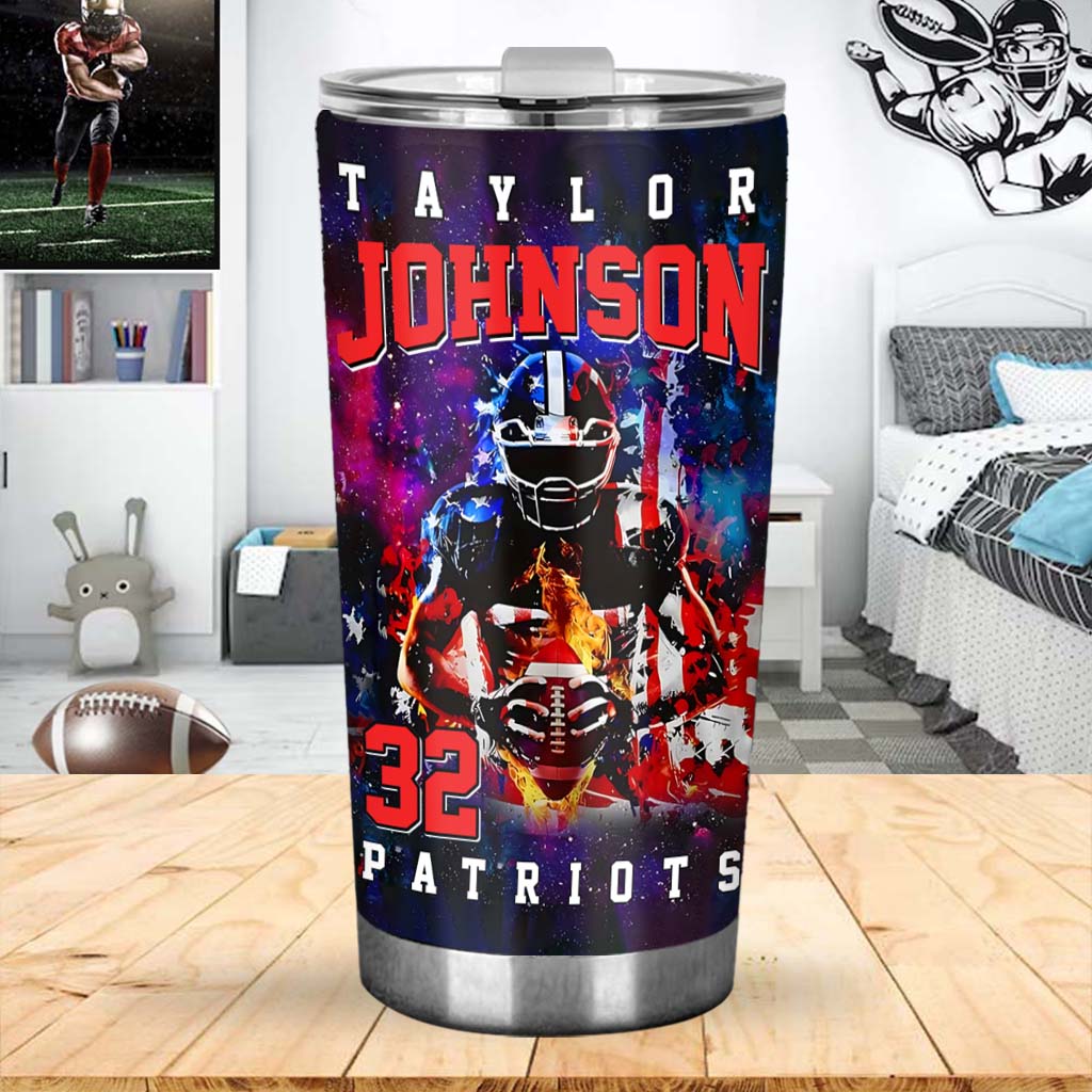 Beliebiger Name und Nummer - Personalisierter Fußballbecher