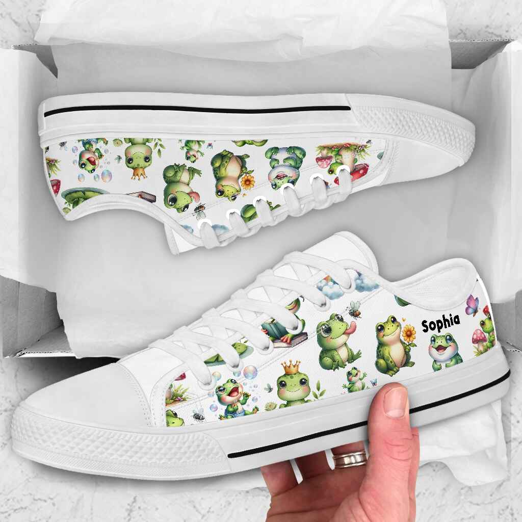 Einfach ein Mädchen, das Frösche liebt – personalisierte Frosch-Sneaker
