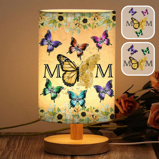 Florale Schmetterlinge – Personalisierte Tischleuchte „Mutter“ mit Holzsockel