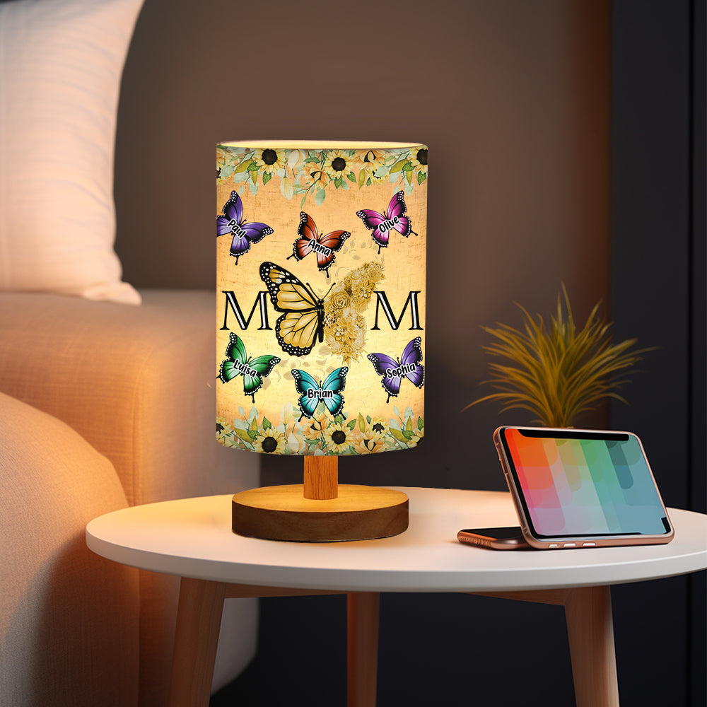 Florale Schmetterlinge – Personalisierte Tischleuchte „Mutter“ mit Holzsockel