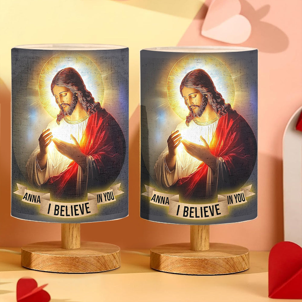 Ich glaube an dich – Personalisierte christliche Tischlampe mit Holzsockel