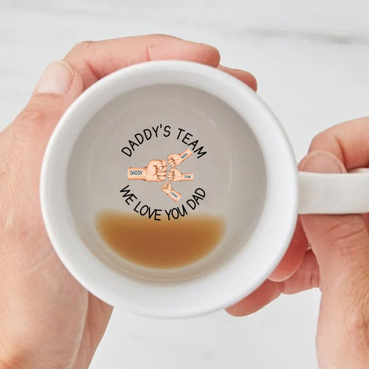 Daddy's Team – Personalisierte Tasse mit versteckter Vaterbotschaft