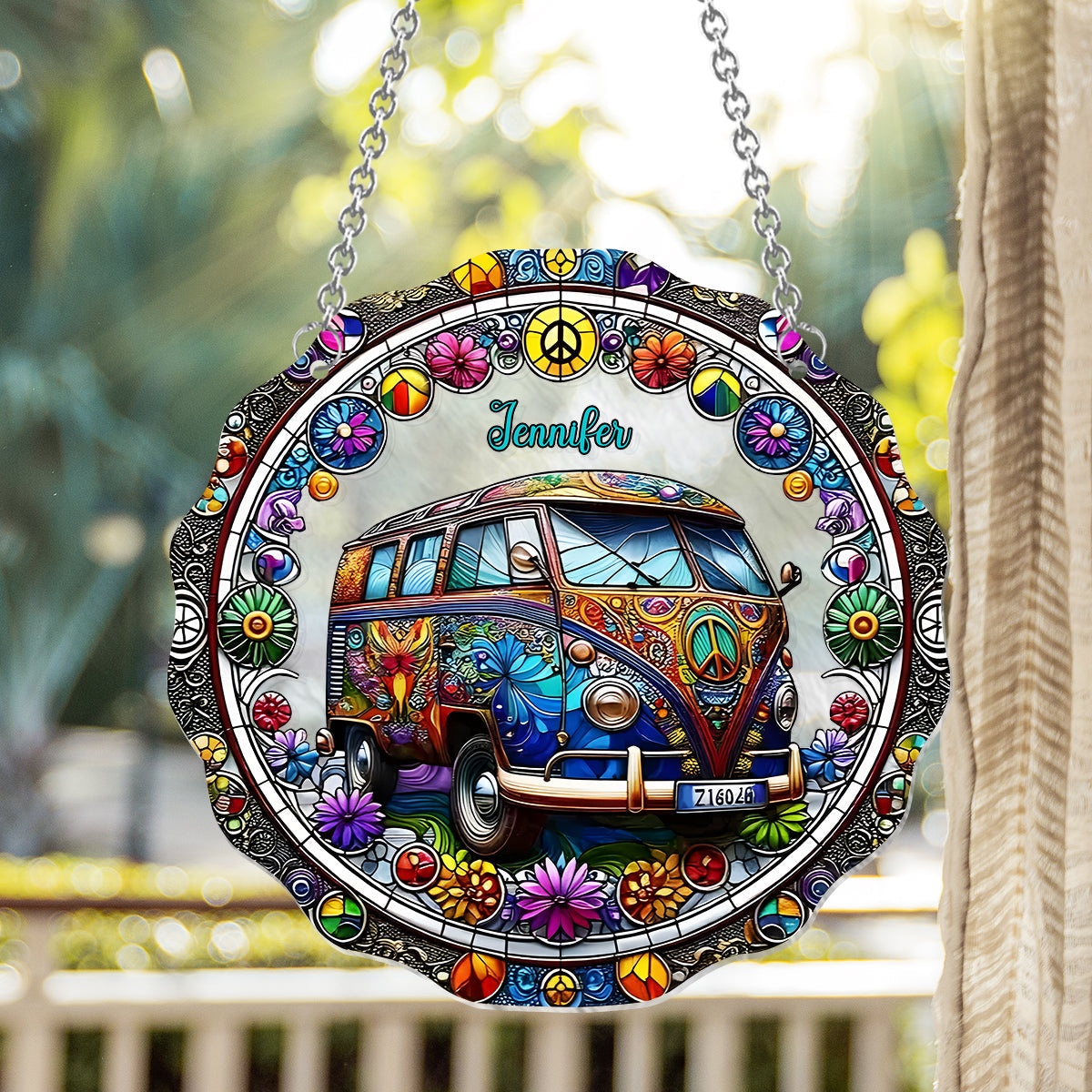 Cool Caravan – Personalisierter Hippie-Fensterhänger als Sonnenfänger