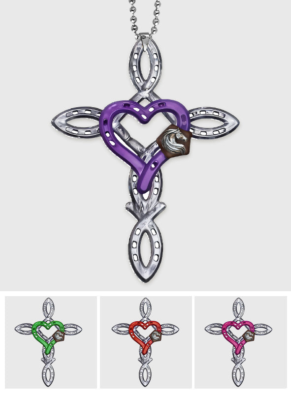 Rustikales Hufeisenkreuz – Personalisierter Pferdeanhänger fürs Auto