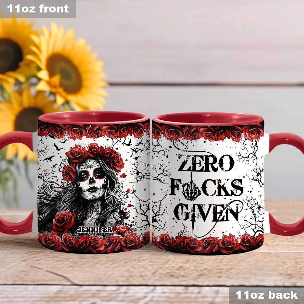 Totenkopf und rote Rosen – Personalisierte Tasse mit Totenkopf-Akzent