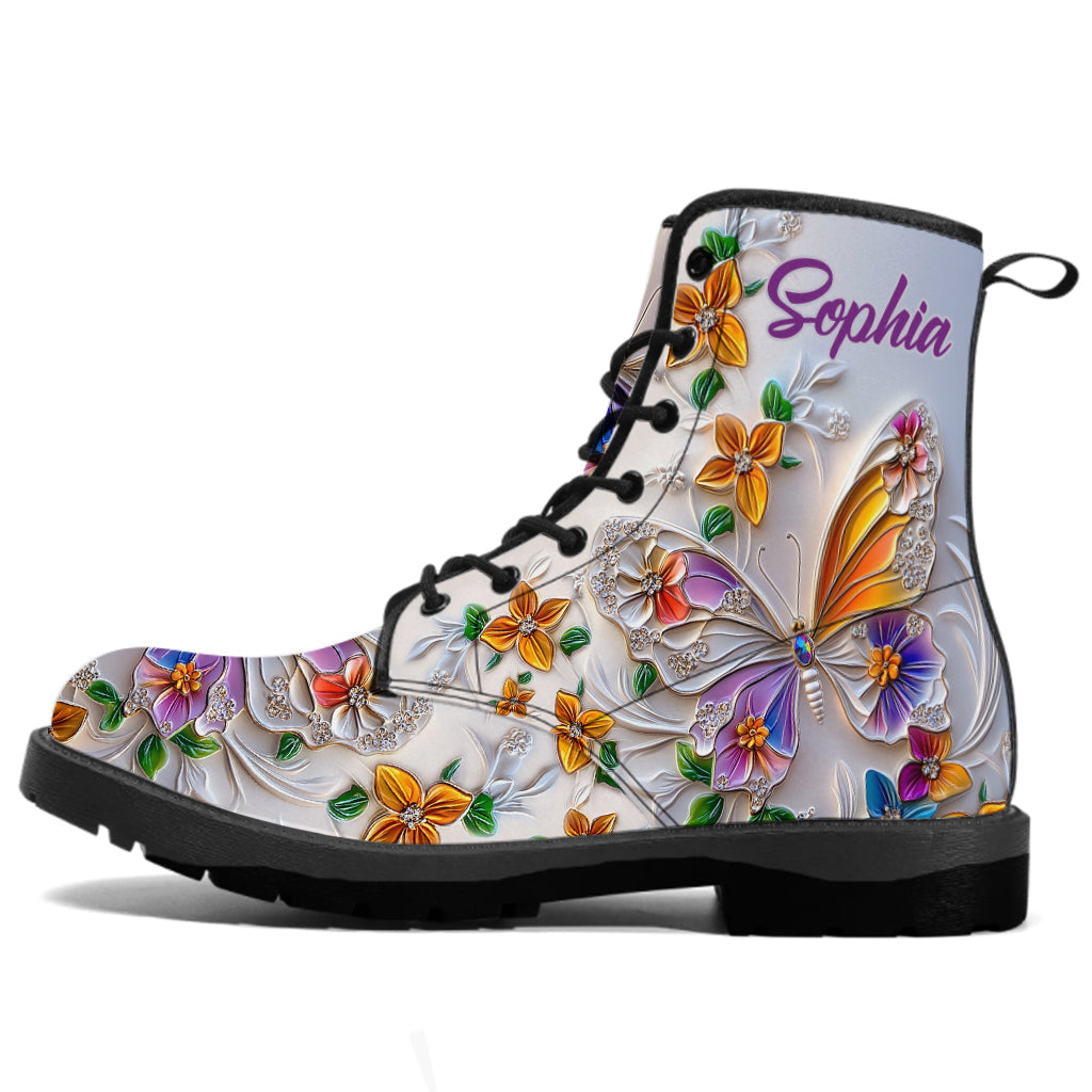 Walk With Faith – Test personalisierter Butterfly-Lederstiefel