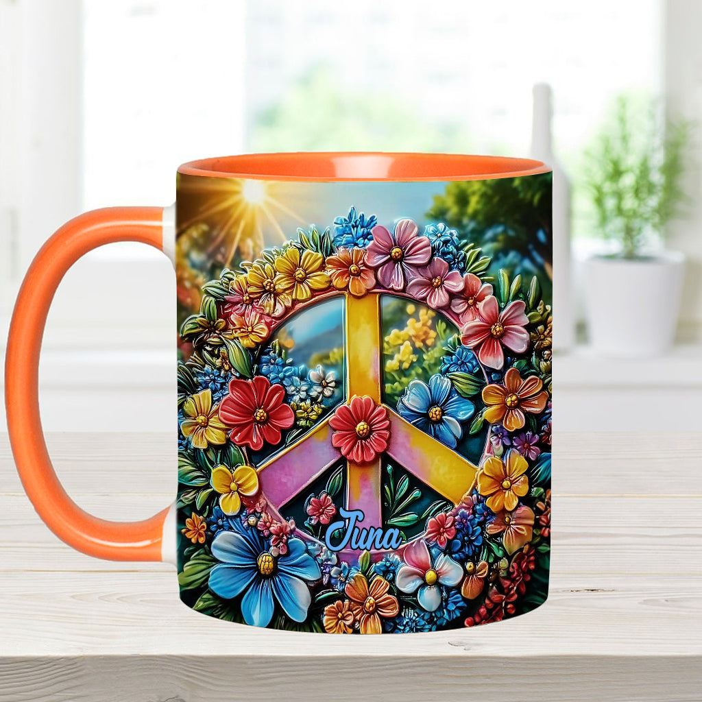 Personalisierte Tasse mit Blumen-Friedenszeichen und Hippie-Akzent