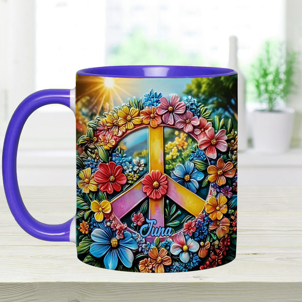 Personalisierte Tasse mit Blumen-Friedenszeichen und Hippie-Akzent