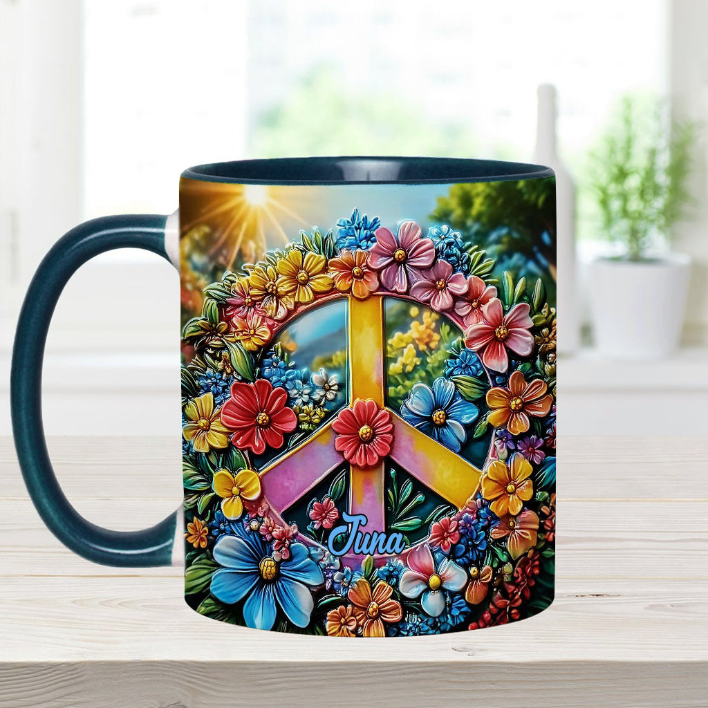 Personalisierte Tasse mit Blumen-Friedenszeichen und Hippie-Akzent