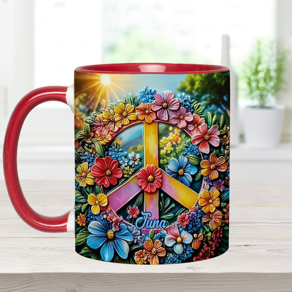 Personalisierte Tasse mit Blumen-Friedenszeichen und Hippie-Akzent