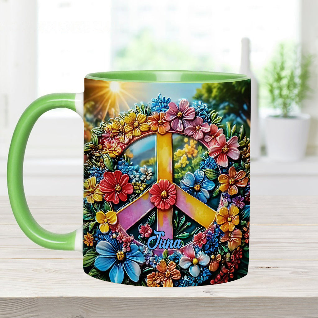 Personalisierte Tasse mit Blumen-Friedenszeichen und Hippie-Akzent