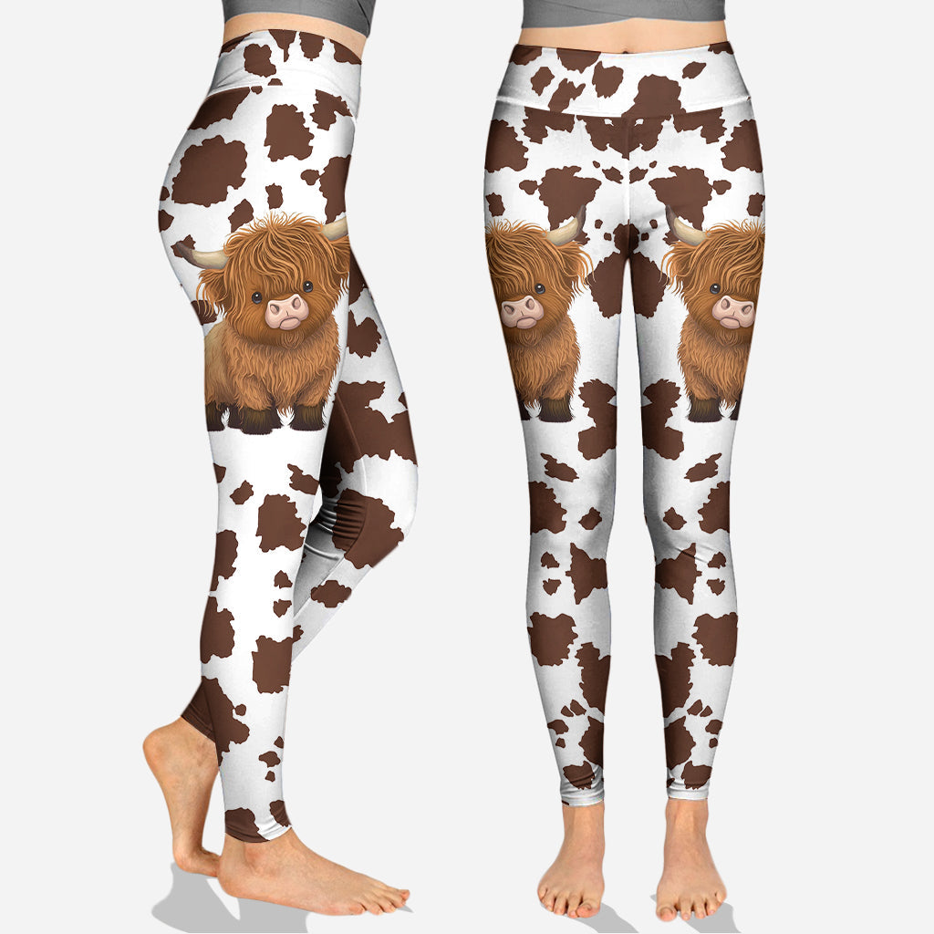 Einfach ein Mädchen, das Hochlandrinder liebt – Personalisierter Hoodie und Leggings mit Hochlandrind-Motiv