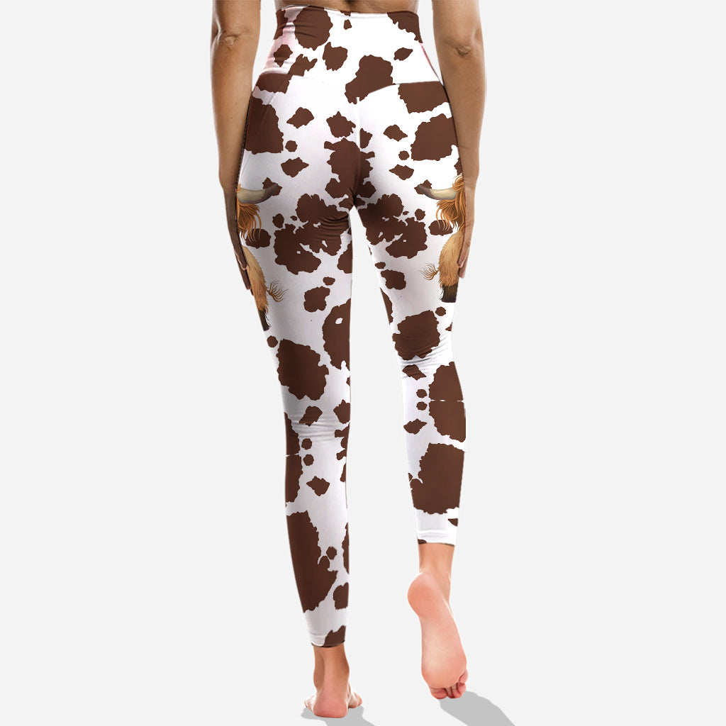 Einfach ein Mädchen, das Hochlandrinder liebt – Personalisierter Hoodie und Leggings mit Hochlandrind-Motiv