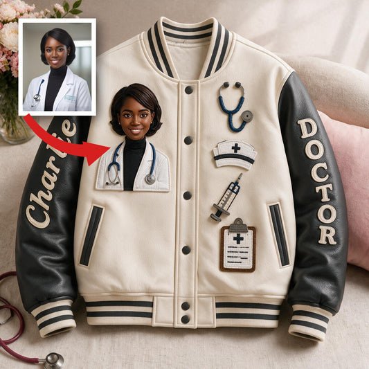 Personalisierte Doktor Varsity Jacke - Einzigartiges Geschenk für Latina, Mediziner, Abschlussmode