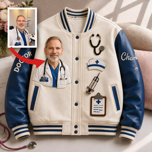 Personalisierte Doktor Varsity Jacke | Durchdachtes Geschenk für Mediziner