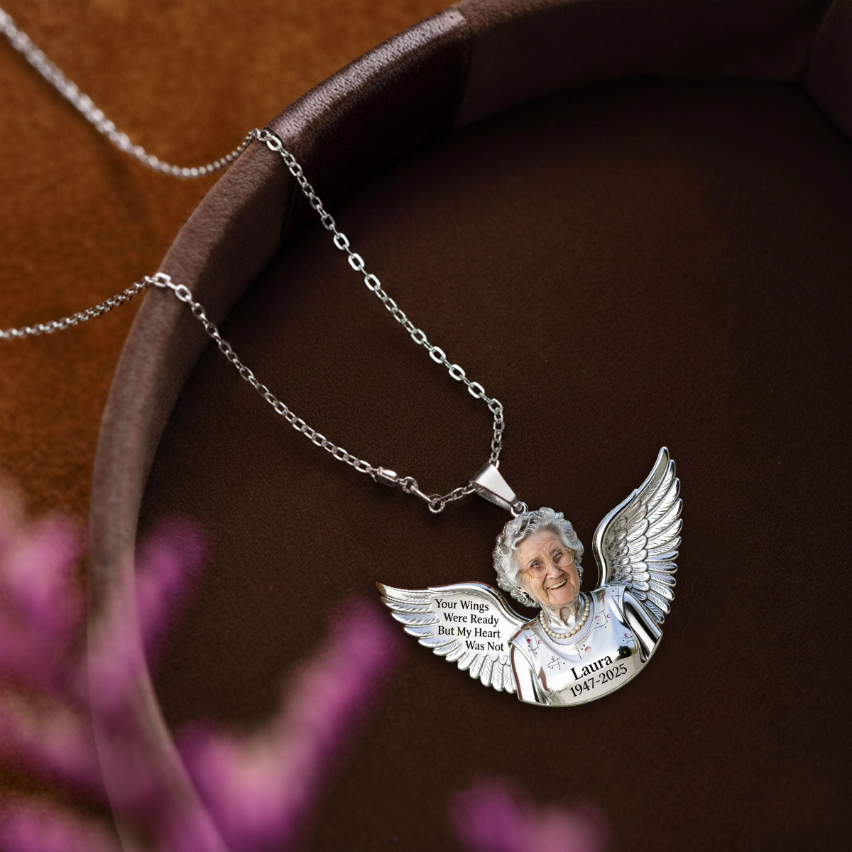 Personalized Middle-Aged Black Woman Memorial Metal Pendant Necklace