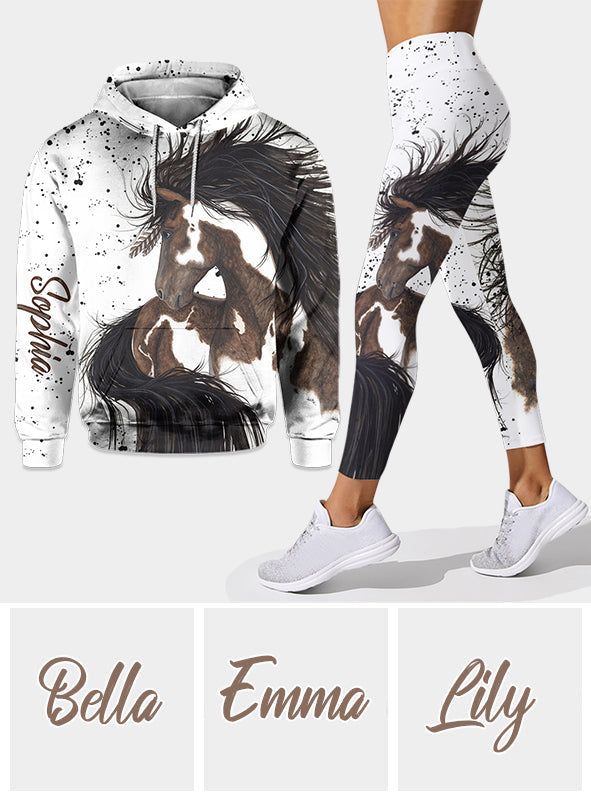 Pferdeliebe – Personalisierter Pferde-Hoodie und Leggings