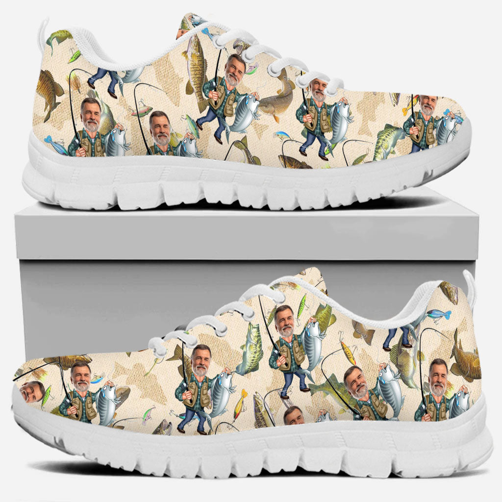 Lustiges Foto zum Thema Angeln – personalisierte Angelschuhe