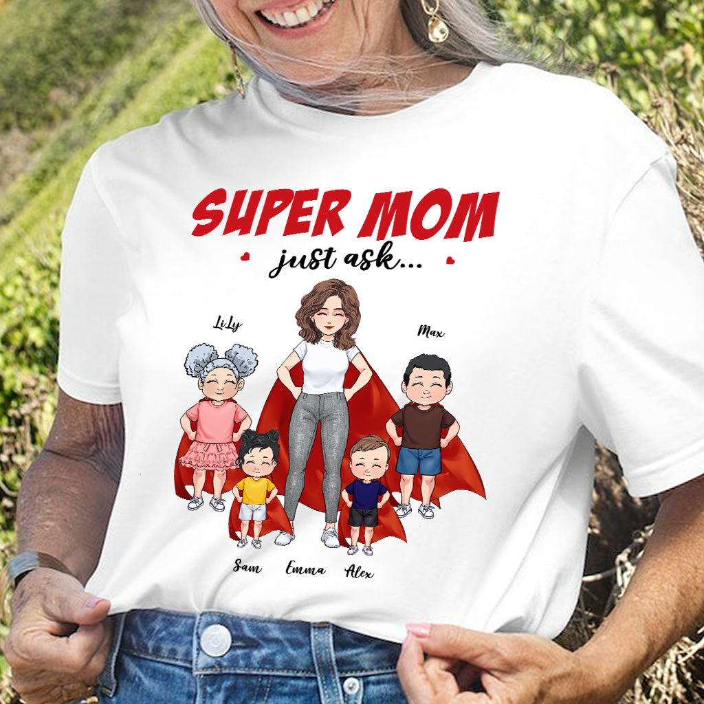 Supermama – Geschenk für Mama und Oma – Personalisiertes T-Shirt und Hoodie