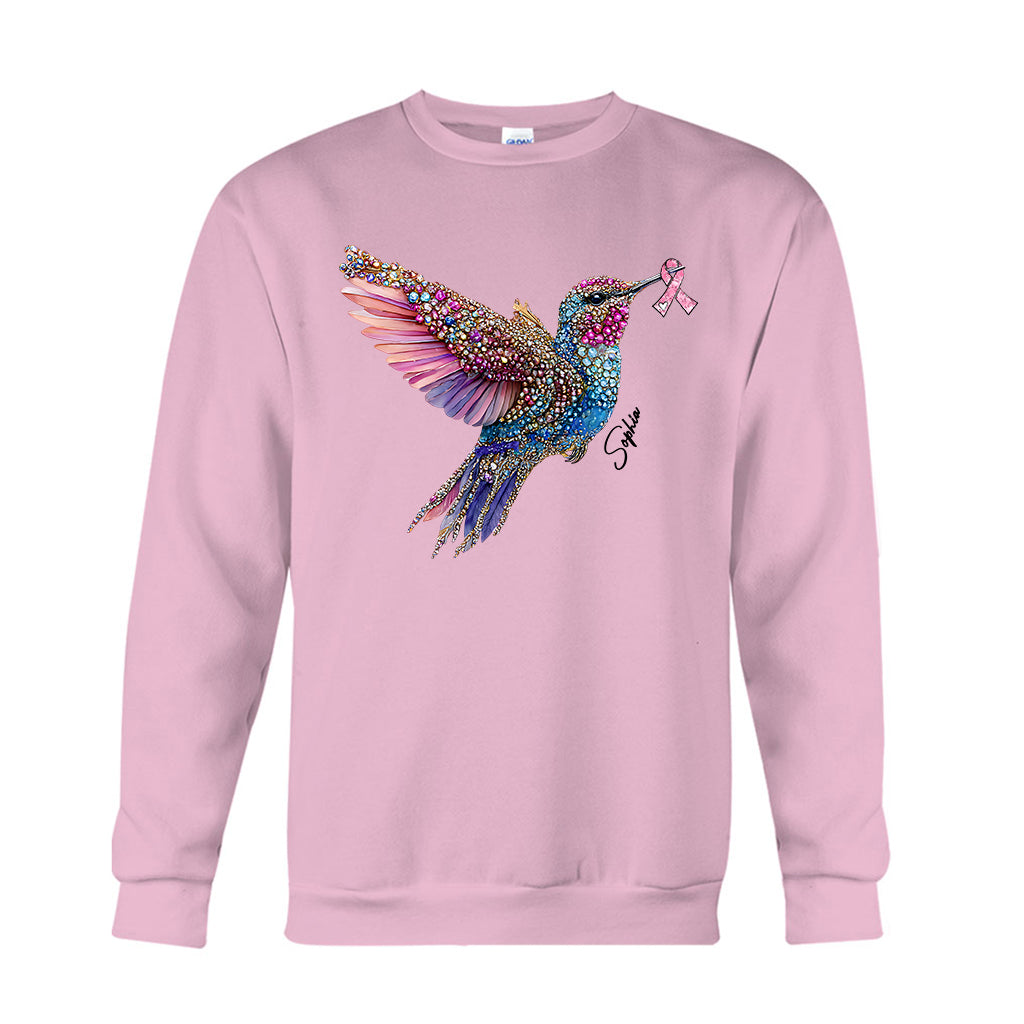 Crystal Hummingbird Pink Ribbon – Personalisiertes T-Shirt und Hoodie zur Sensibilisierung für Brustkrebs