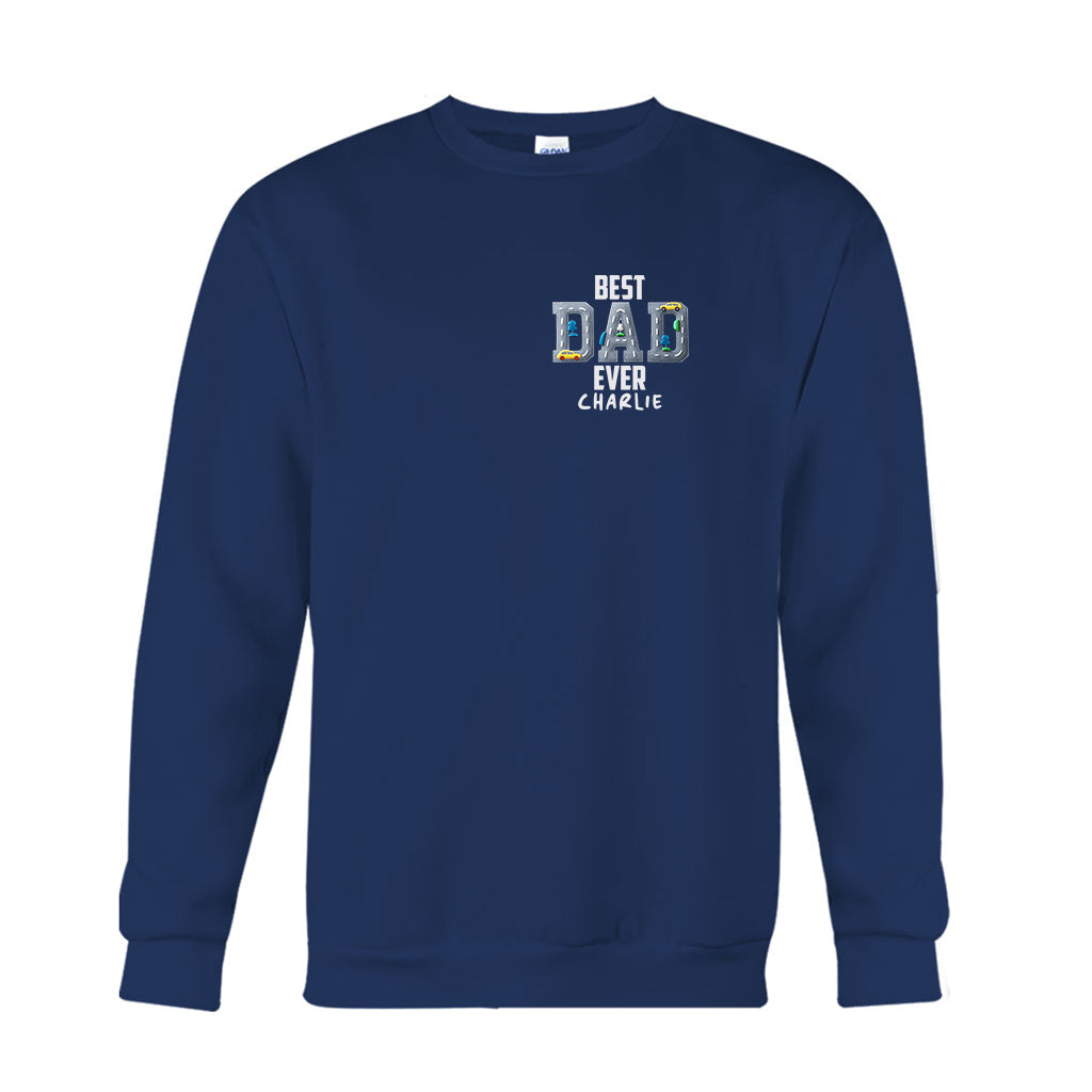 Autostraße auf Papas Rücken – Personalisiertes Vater-T-Shirt und Hoodie
