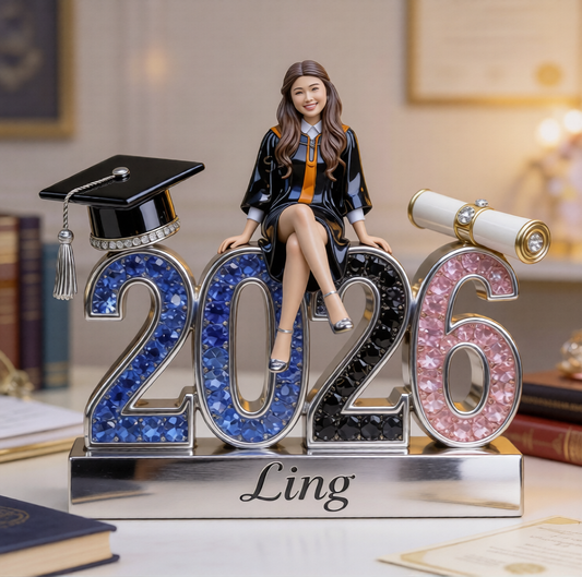 Personalisierte Abschlussfigur 2026 - Individuelle asiatische Absolventin mit Namensschild - Luxuriöse Strass-Schreibtischdekoration