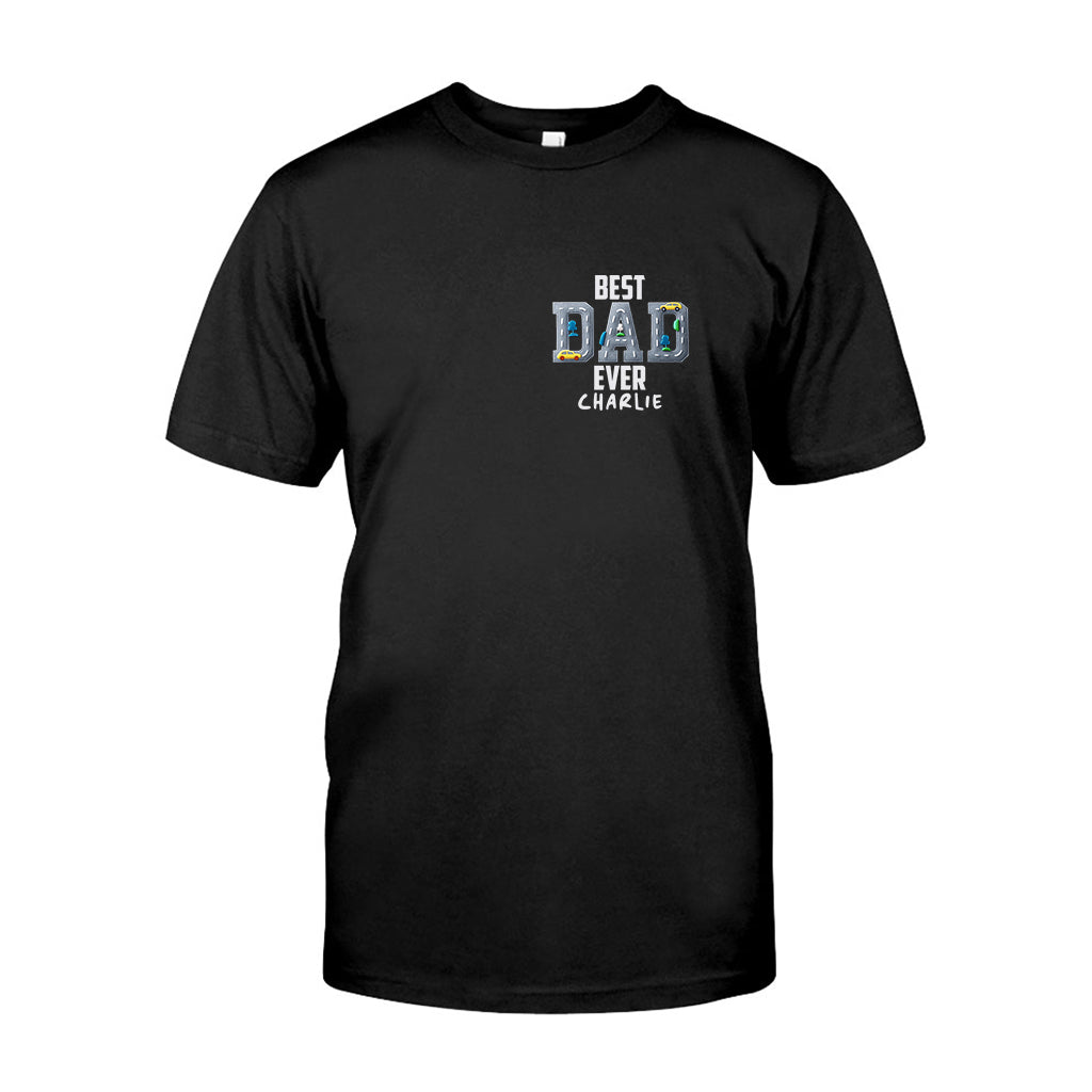 Autostraße auf Papas Rücken – Personalisiertes Vater-T-Shirt und Hoodie