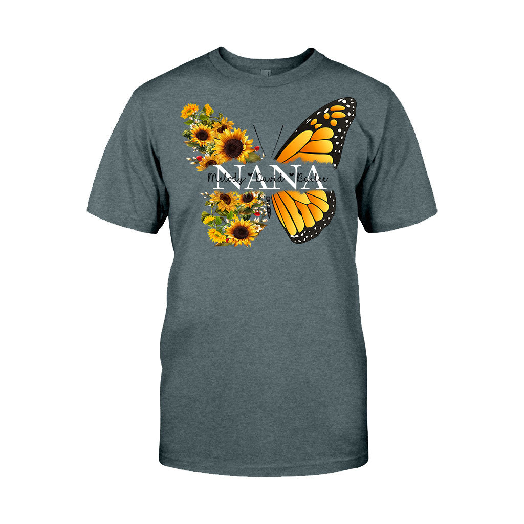 Nana Butterfly Sunflower – Geschenk für Oma und Mama – Personalisiertes T-Shirt und Hoodie