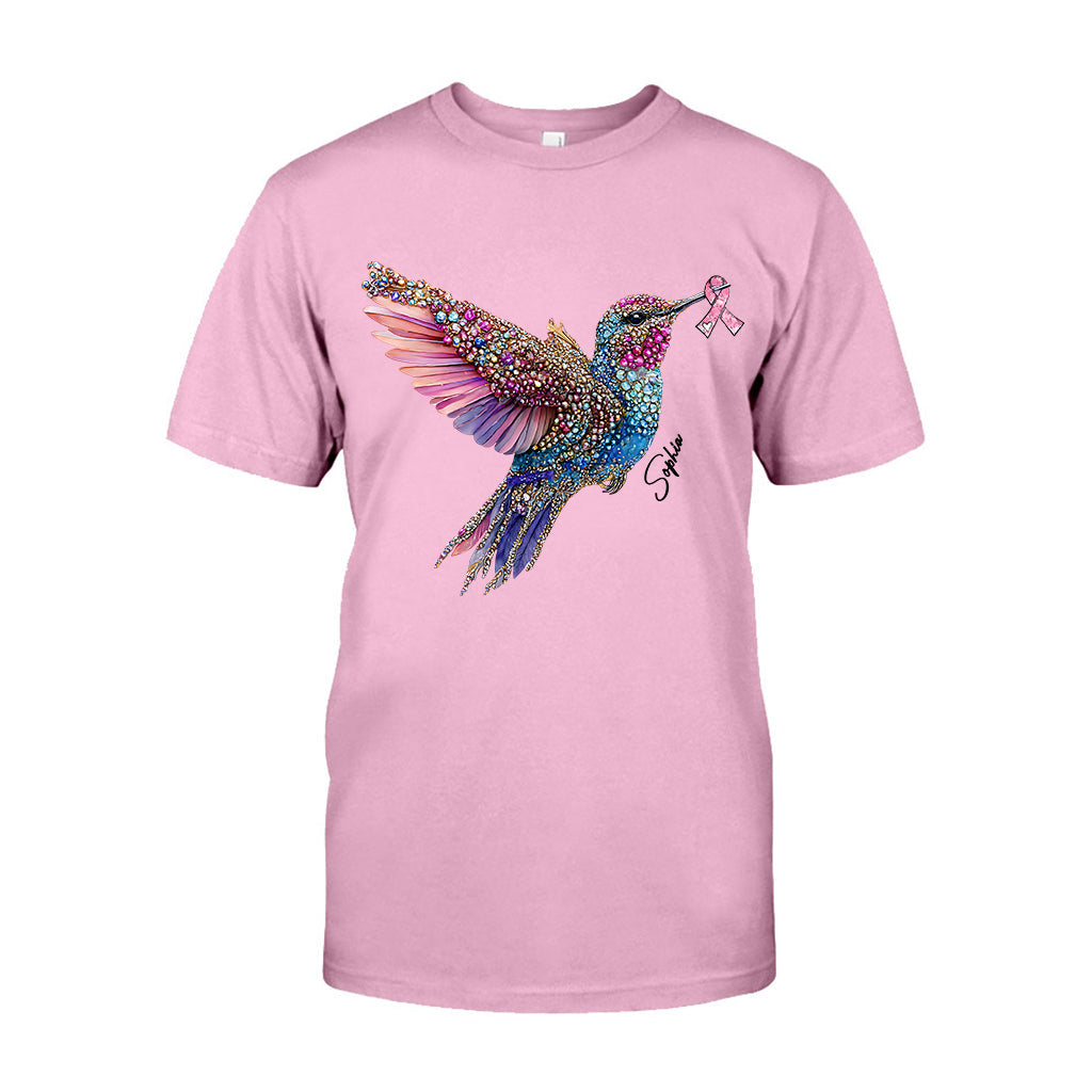 Crystal Hummingbird Pink Ribbon – Personalisiertes T-Shirt und Hoodie zur Sensibilisierung für Brustkrebs