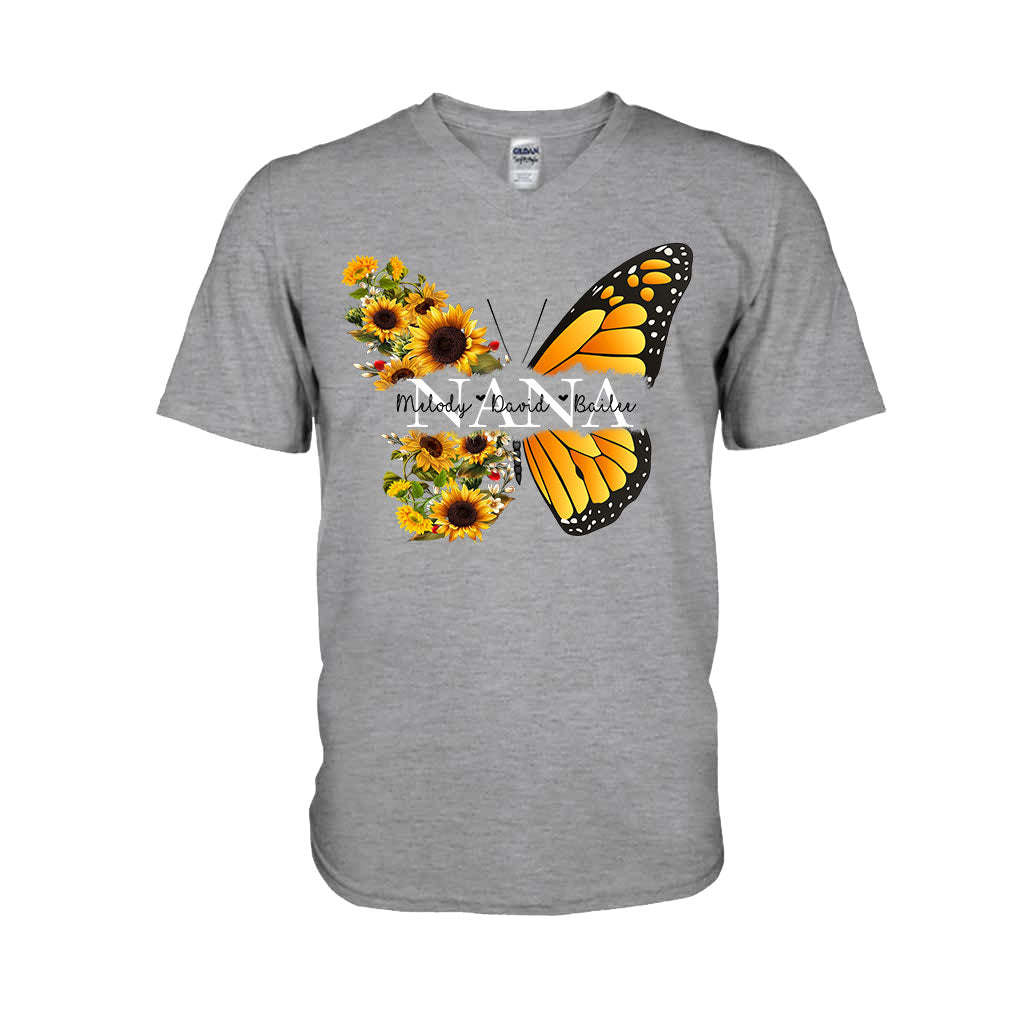 Nana Butterfly Sunflower – Geschenk für Oma und Mama – Personalisiertes T-Shirt und Hoodie