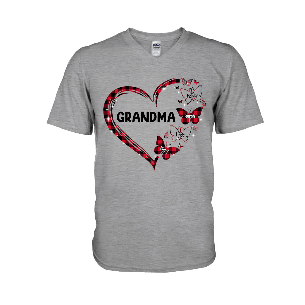 Oma Schmetterling – Geschenk für Oma und Mama – Personalisiertes T-Shirt und Hoodie