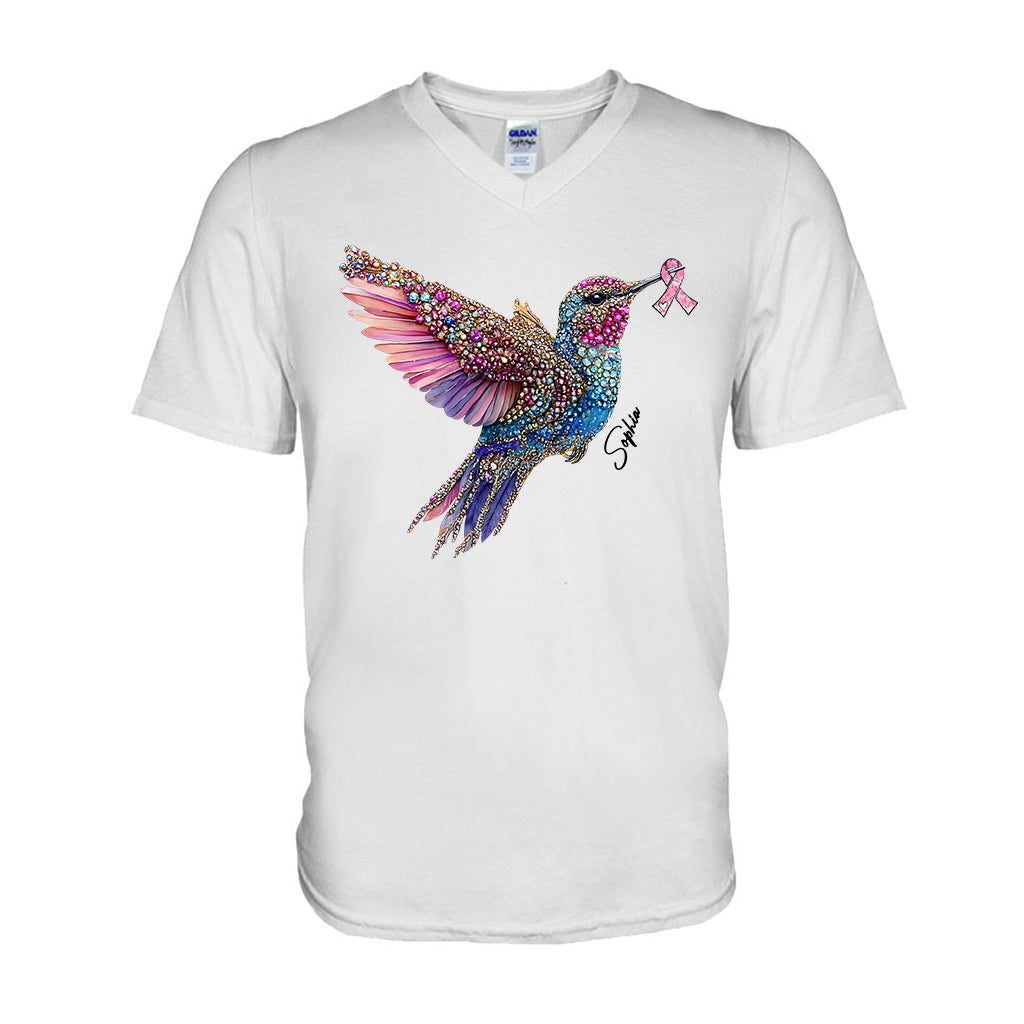 Crystal Hummingbird Pink Ribbon – Personalisiertes T-Shirt und Hoodie zur Sensibilisierung für Brustkrebs