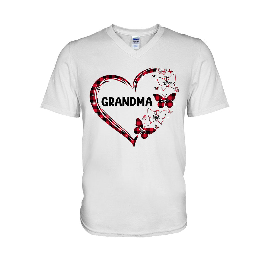 Oma Schmetterling – Geschenk für Oma und Mama – Personalisiertes T-Shirt und Hoodie