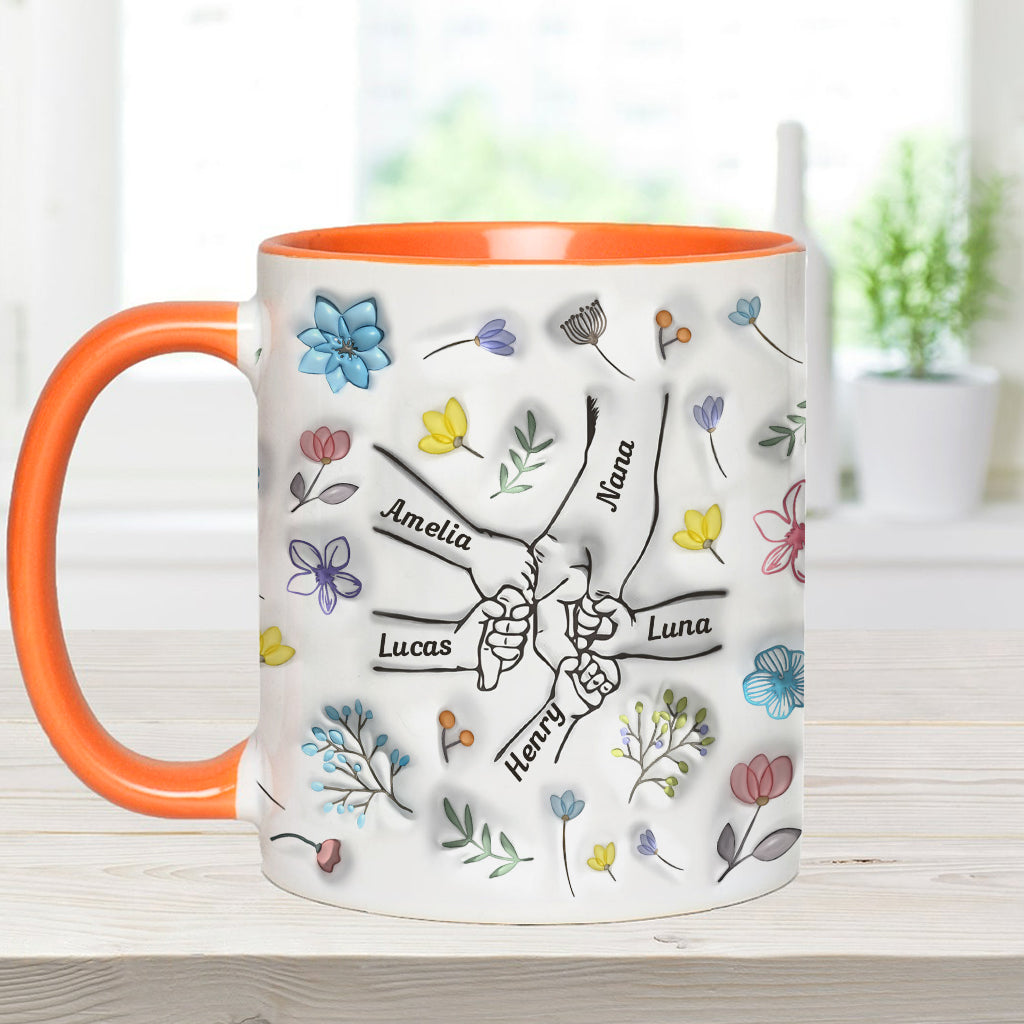 Händchenhaltende Oma, Mama, Nana – Personalisierte Tasse mit Oma-Akzent