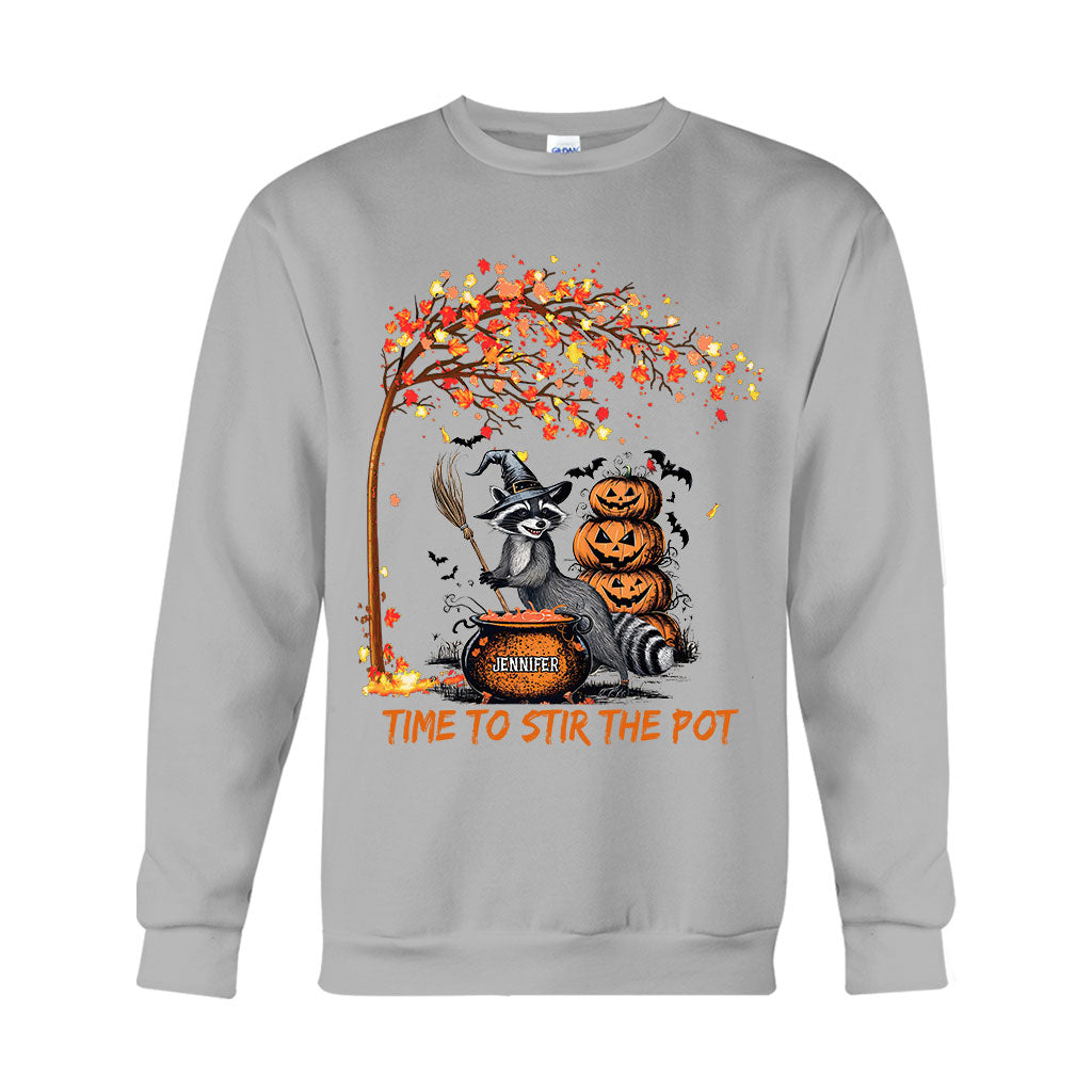 Zeit, Hexenbräu anzurühren – Personalisiertes Waschbär-T-Shirt und Hoodie