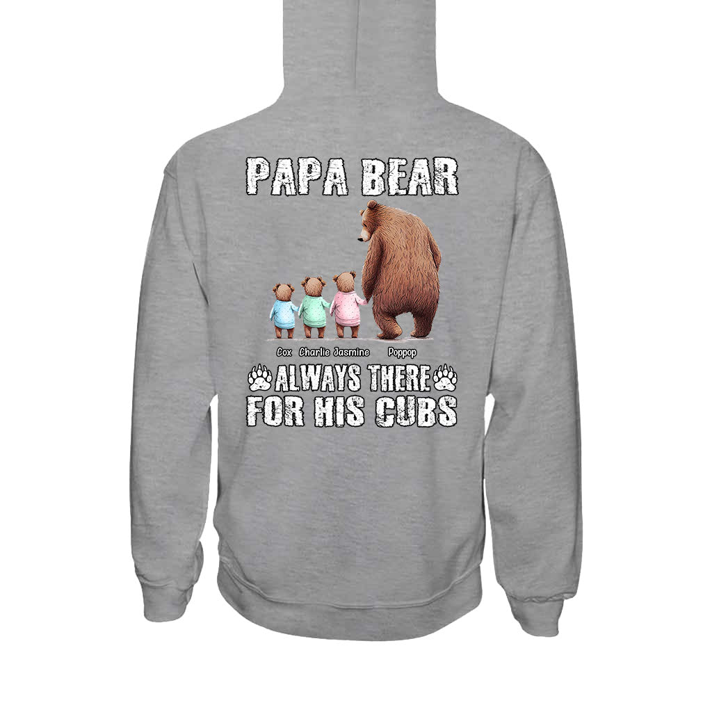 Papa Bär ist immer für seine Jungen da – Personalisiertes Vater-T-Shirt und Hoodie