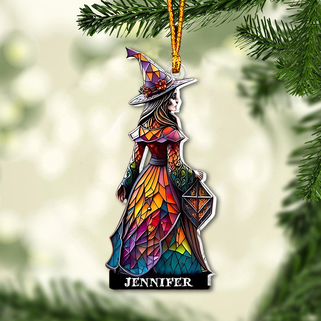 Wunderschöne Hexe – personalisierter Hexen-Anhänger in individueller Form
