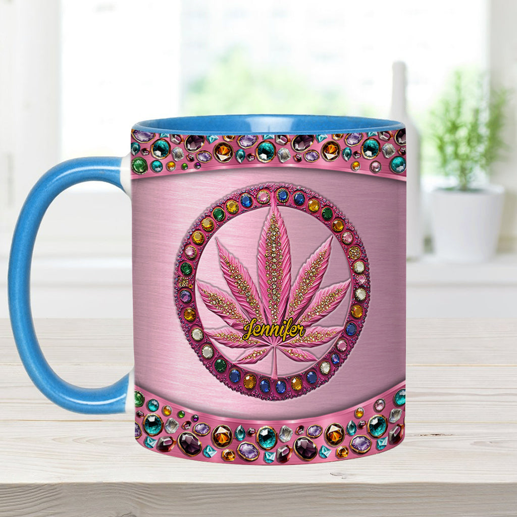 Stoner Chick – Personalisierter Becher mit Cannabis-Akzent