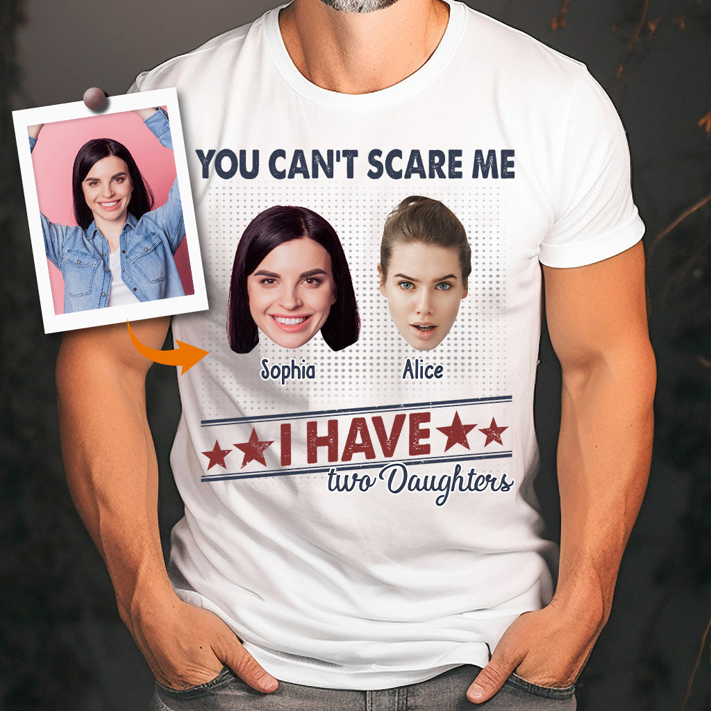 Du kannst mich nicht erschrecken, ich habe zwei Töchter – Personalisiertes Vater-T-Shirt und Hoodie
