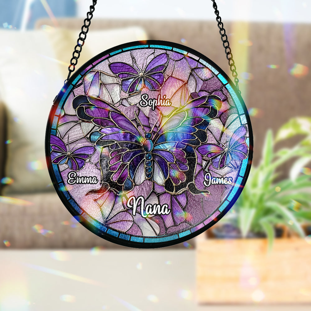 Oma, wunderschöner Schmetterling – Beliebiger Titel – Personalisierter Oma-Glas-Sonnenfänger