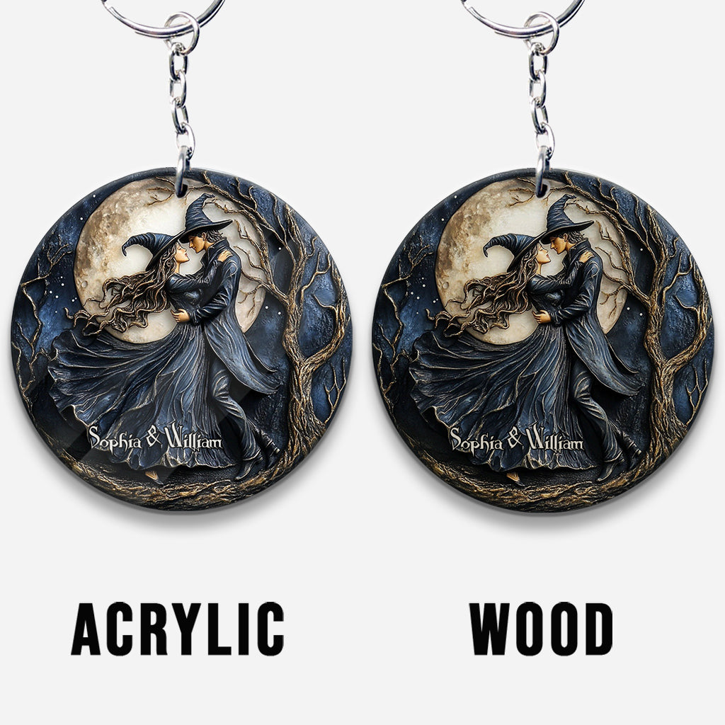 Wahre Liebe stirbt nie – Personalisierter Hexen-Schlüsselanhänger