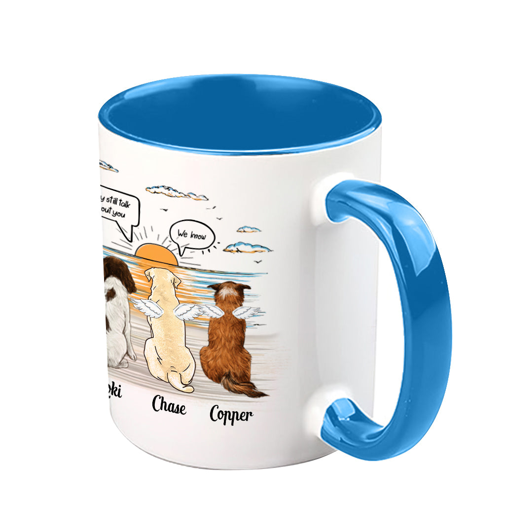 Sie reden immer noch über dich – personalisierte Tasse mit Hundemotiv