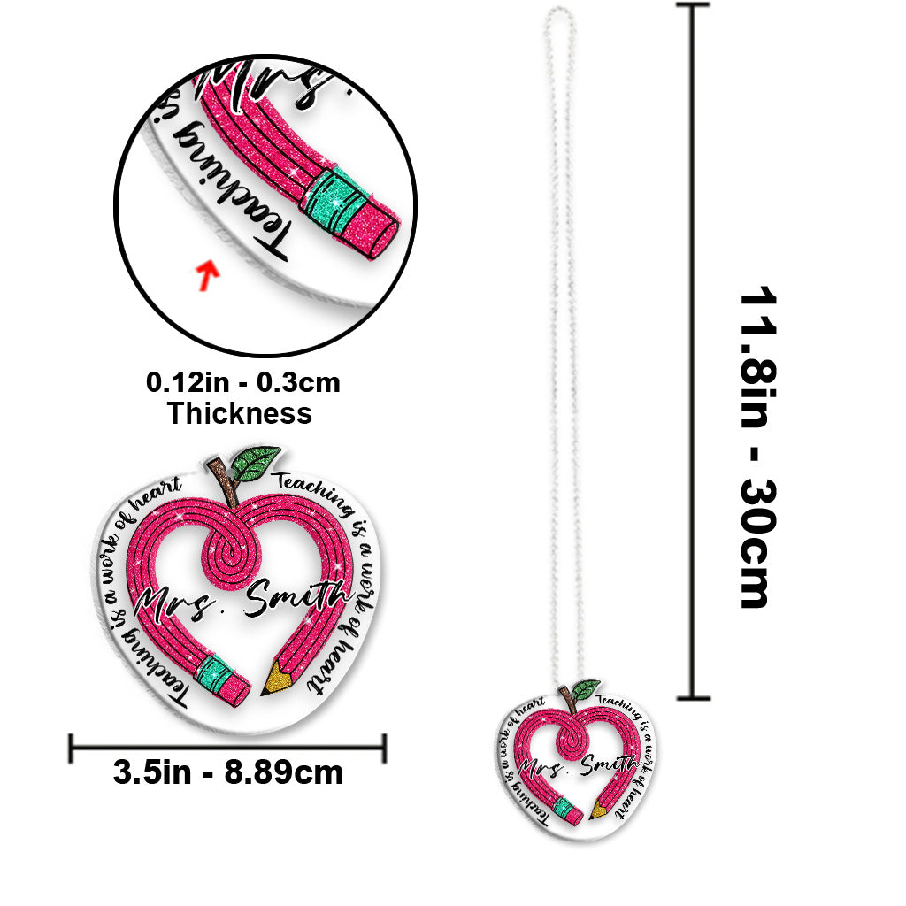 Lehren ist eine Herzensangelegenheit – Personalisierter transparenter Autoanhänger für Lehrer