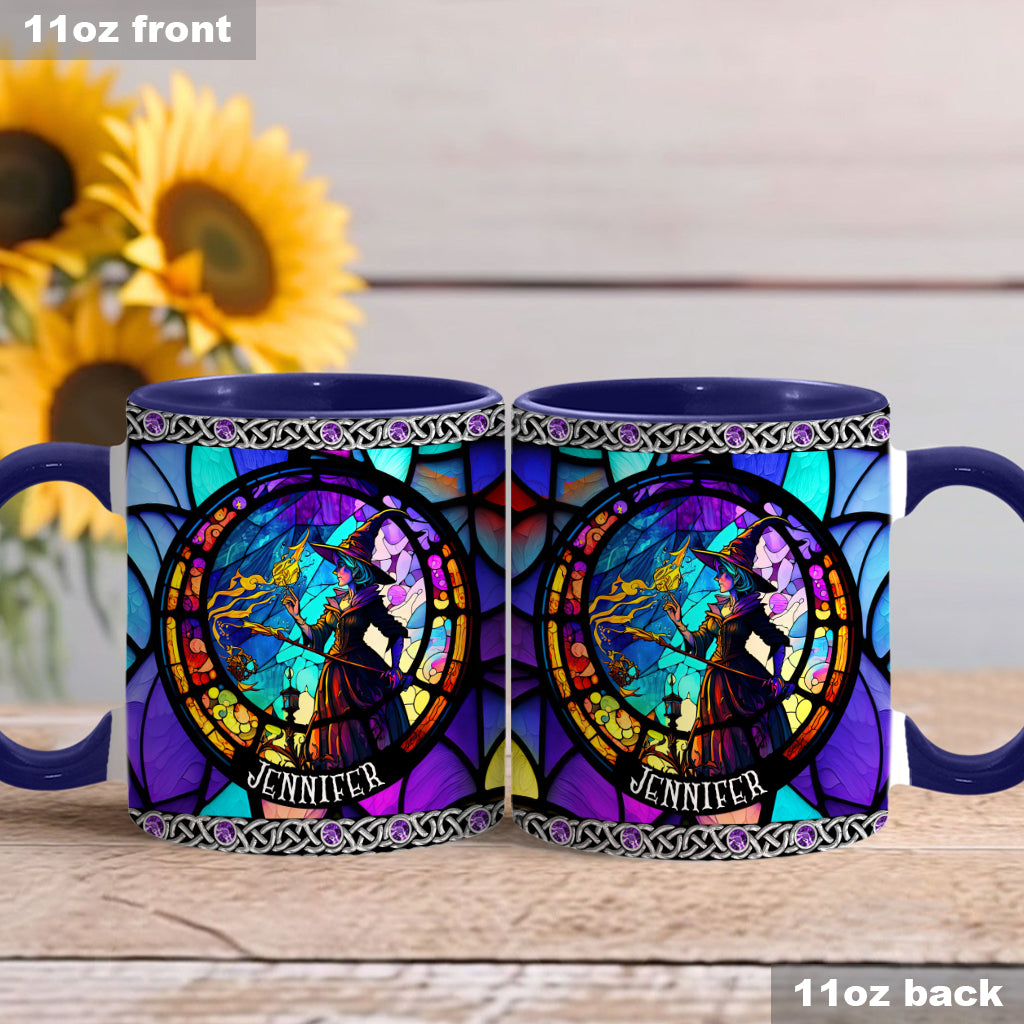 Wunderschöne Hexe aus Buntglas – personalisierte Tasse mit Hexenmotiv
