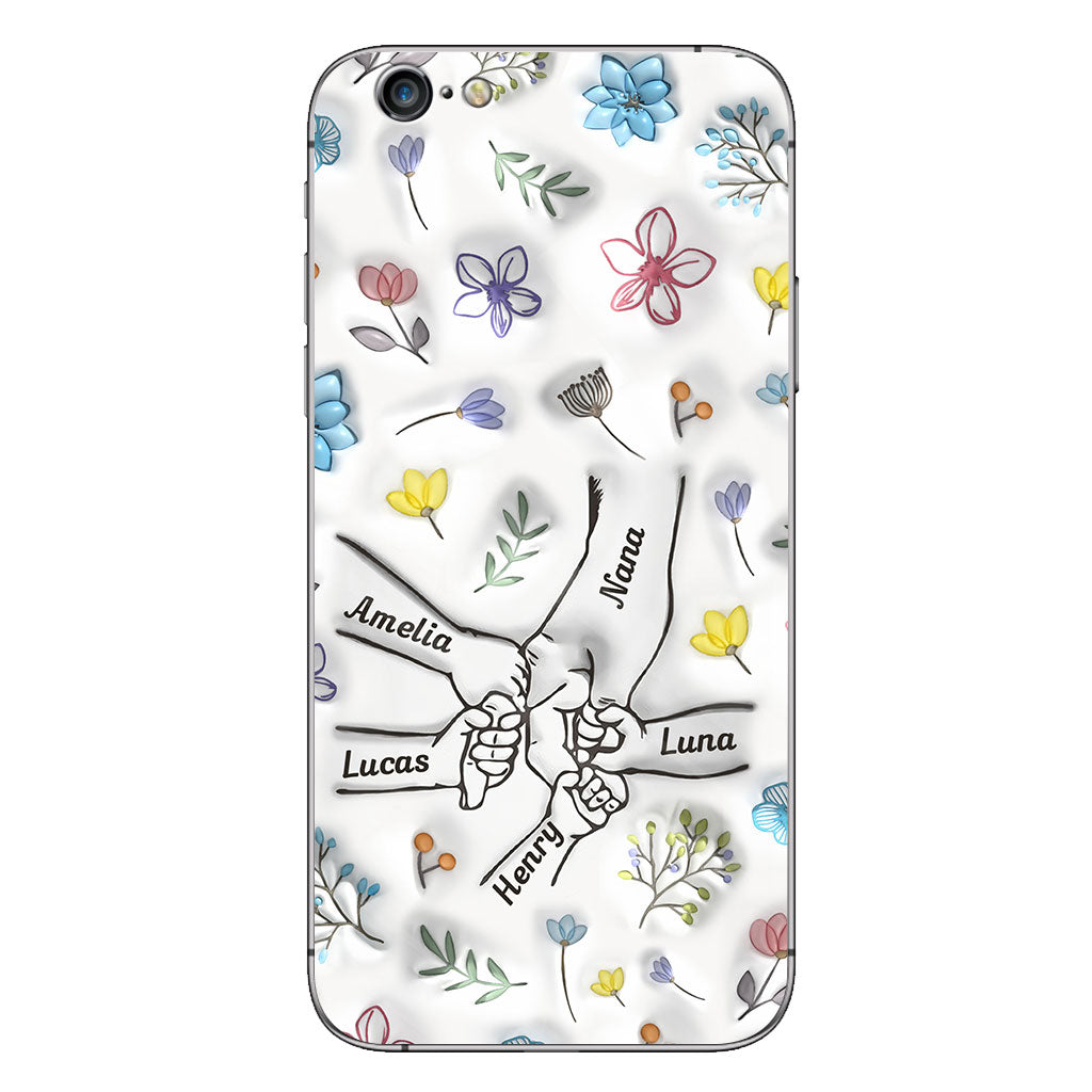 Händchenhaltende Oma, Mama, Nana – Personalisierte Oma-Handyhülle