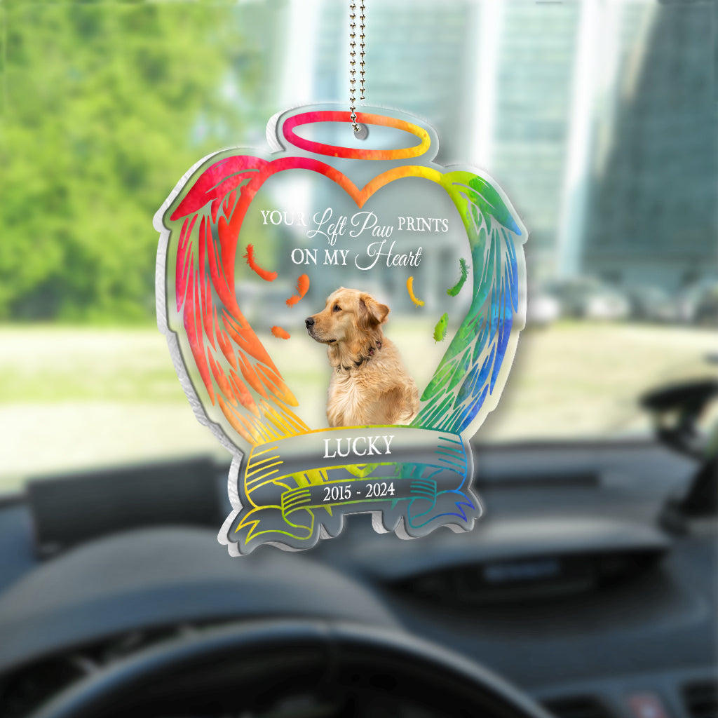 Du hast Pfotenabdrücke in meinem Herzen hinterlassen – Personalisierter transparenter Autoanhänger mit Hundemotiv